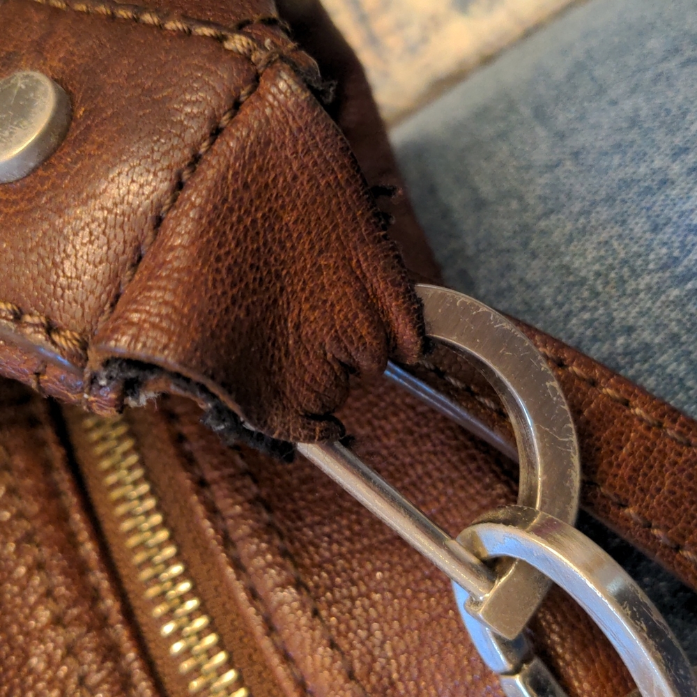 Gorgeous Slouchy Chocolate Leather Kenneth Cole Shoulder Bag - Picture 10 of 10